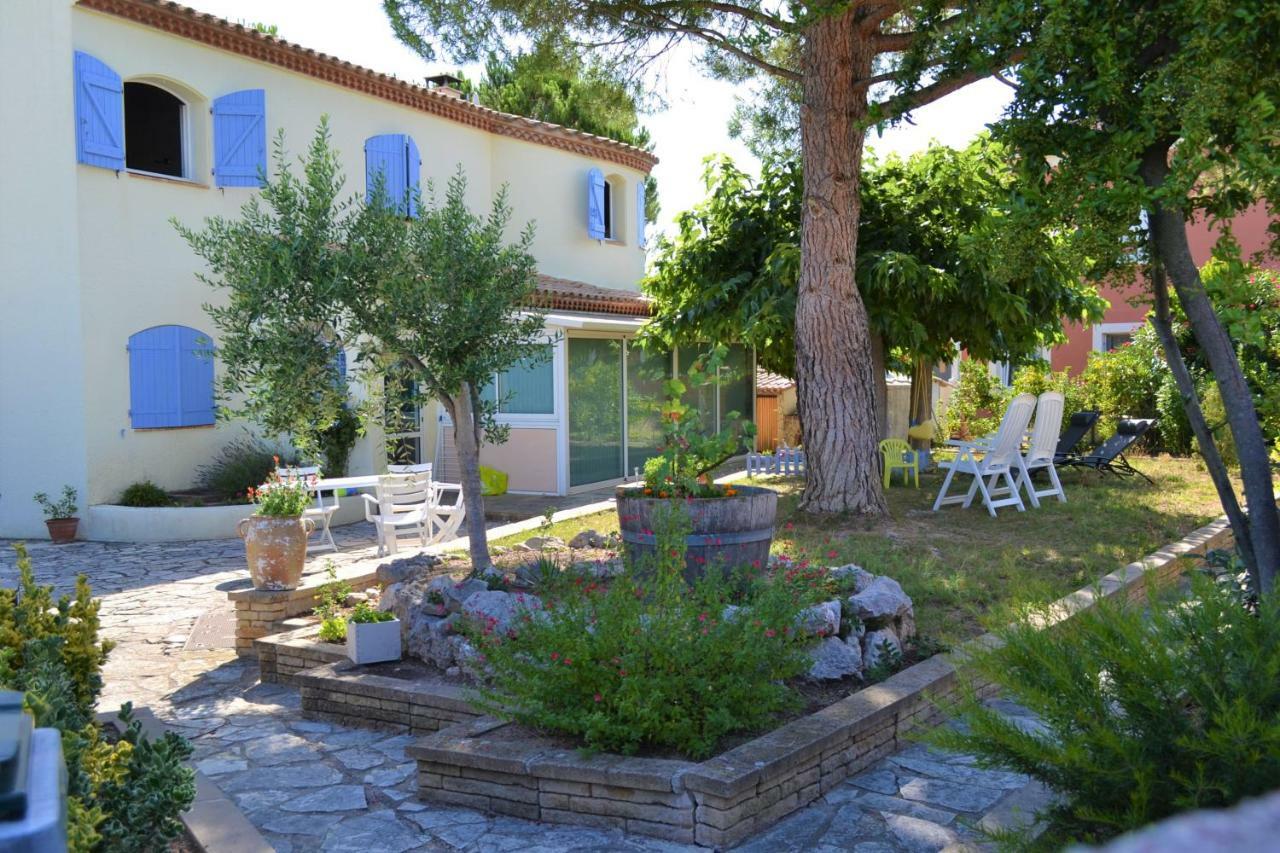 La Perle De Ceylan Hotel Montagnac  Exterior photo